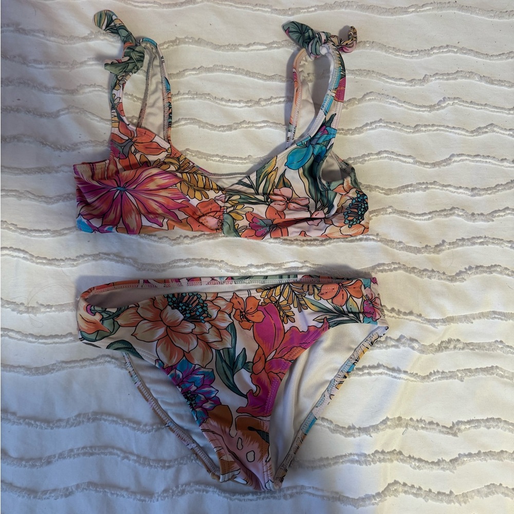 O’Neill big girls bikini size 8